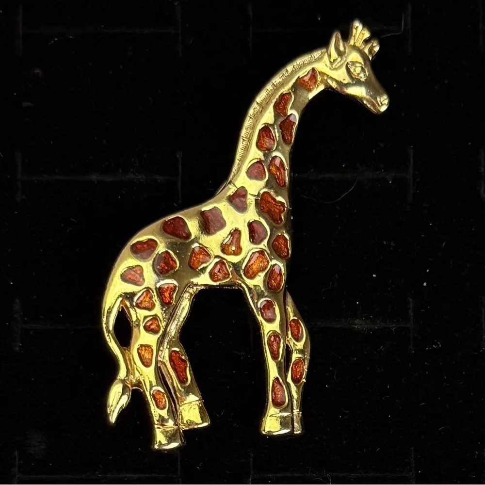 Vintage Goldtone Giraffe Animal Brooch Pin